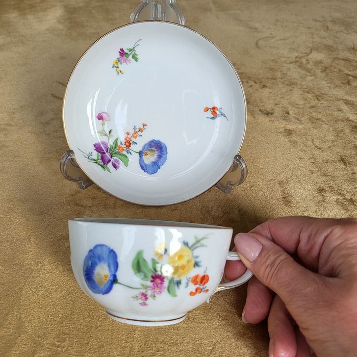 Антикварная чайная пара