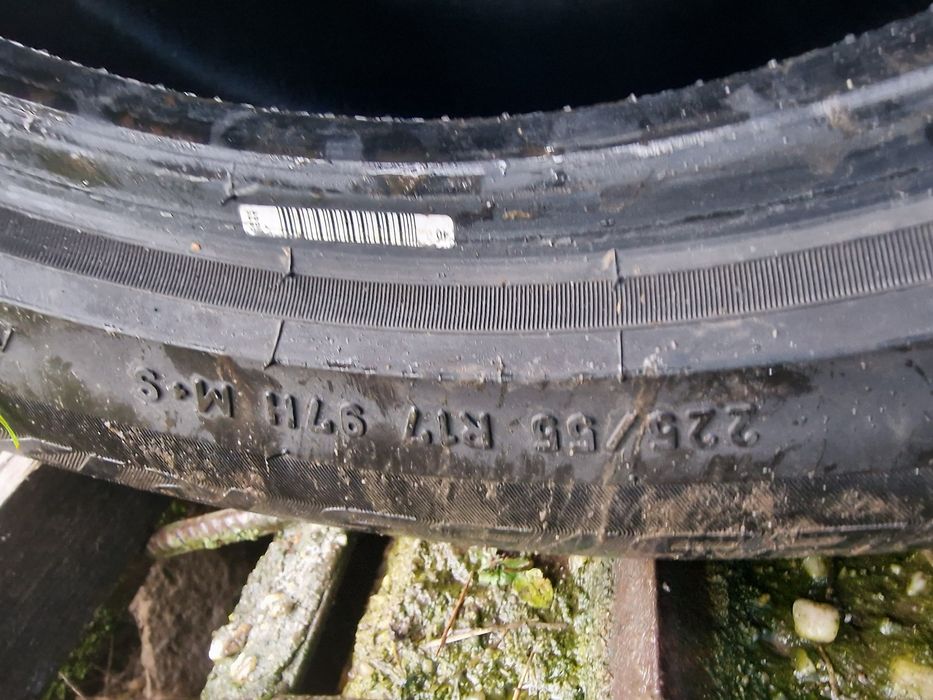 Anvelope 225/55R17 marca Pirelli, DOT 2022, 6 mm