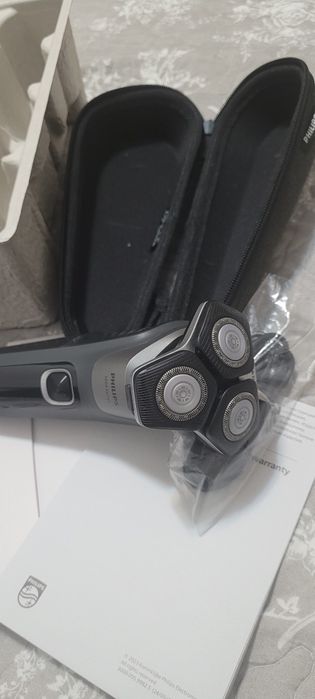 Aparat de ras Philips