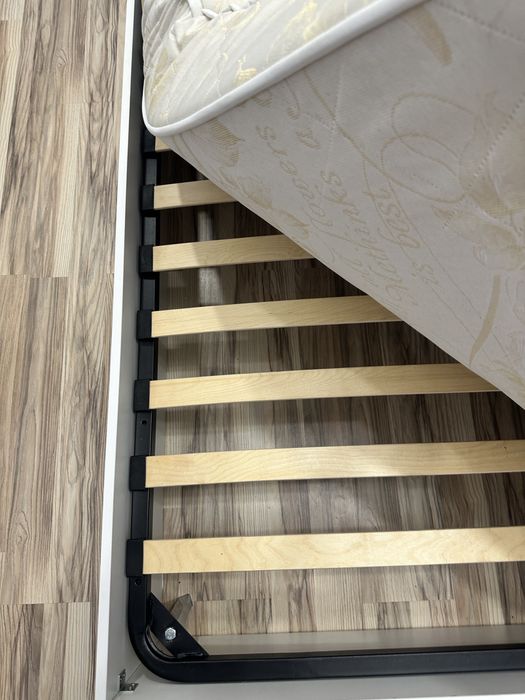 Продам кровать б/у самовывоз