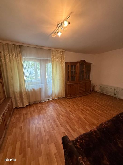 Apartament cu 4 camere decomandate, Obcini