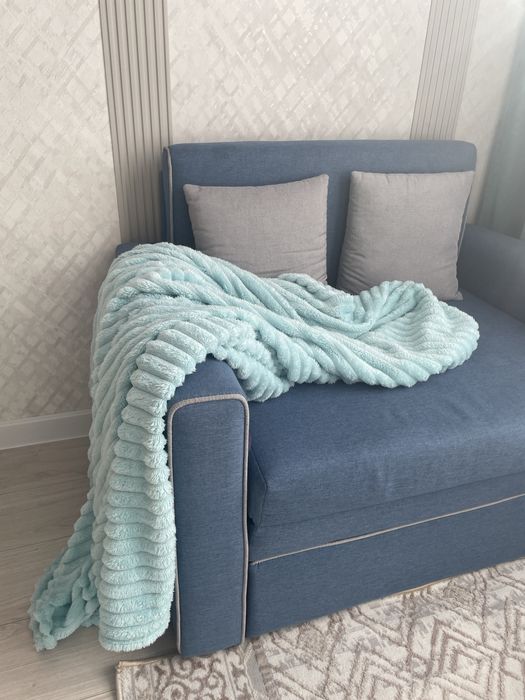 Продам два новейших пледа (2)