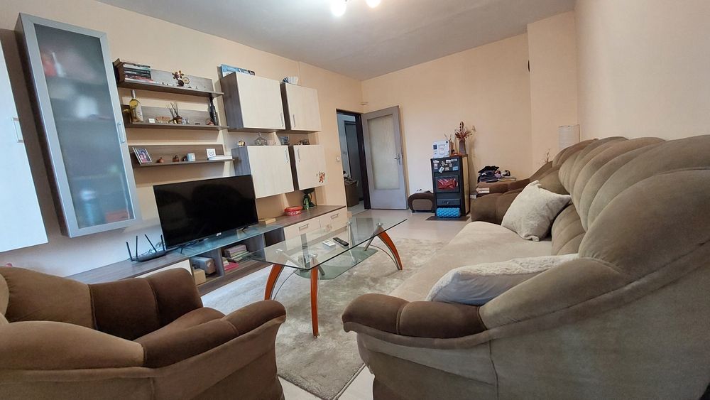 Продава се Тристаен апартамент в Пазарджик, Център - 87 кв.м за 989 €/кв.м - Снимка #3