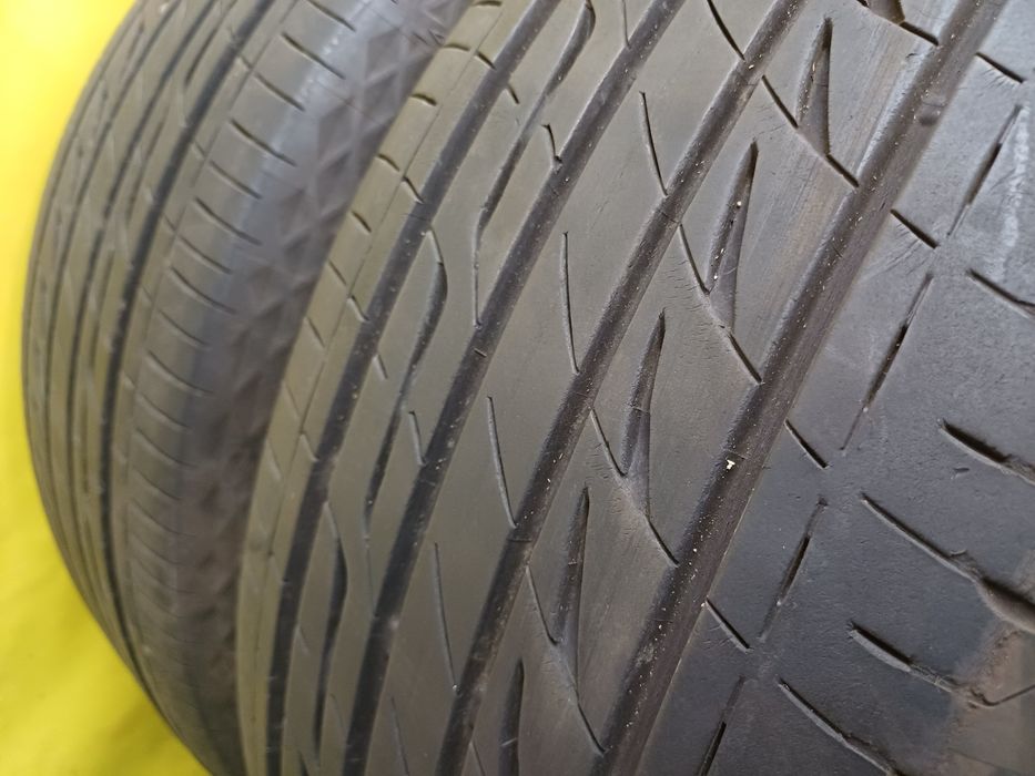 Шины 225/55 R16 Bridgestone пара.