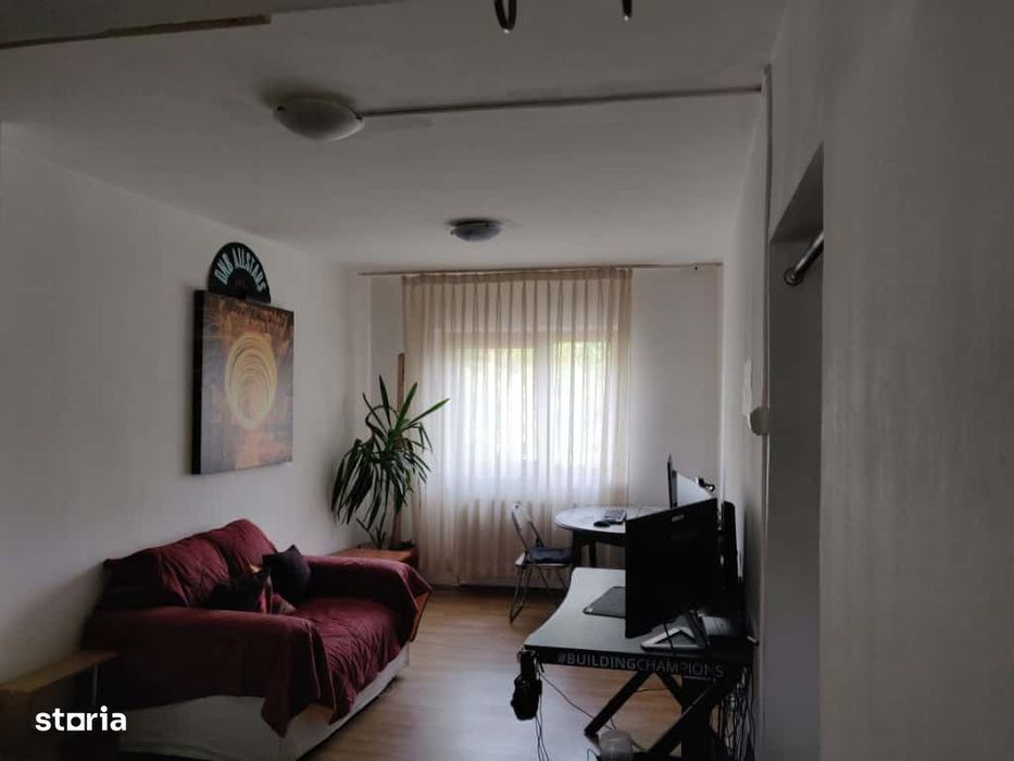 Vand apartament 3 camere Manastur