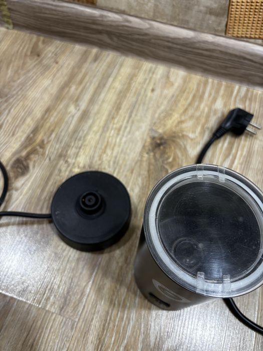 Кофемашина + для взбивание молока