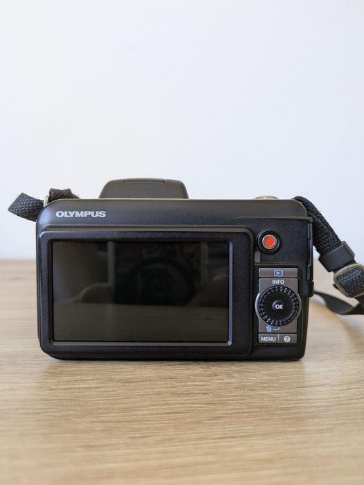 Olympus SP-800UZ УНИКАЛНИ СНИМКИ Дигитален Фотоапарат 30Х ZOOM Като нов