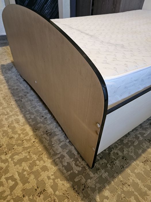 Кровать продам 200х195