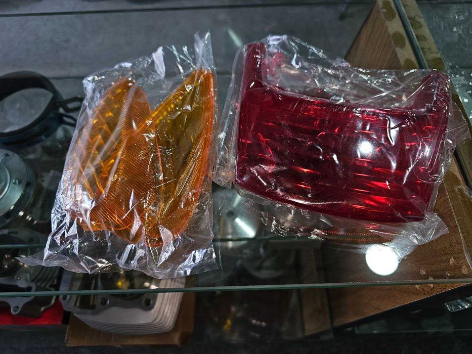 Honda DIO пластики и стекло от фары и паворотнига, новые асе