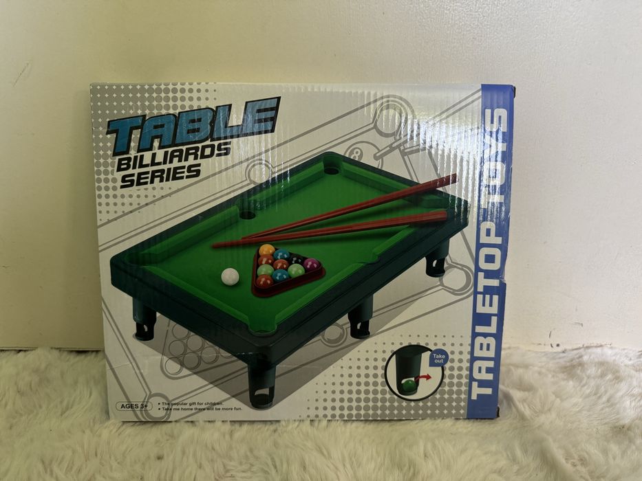 Малка билярдна маса