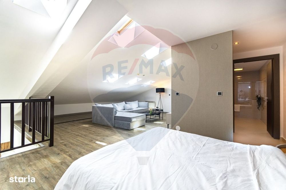 Apartament cu 4 camere de vânzare