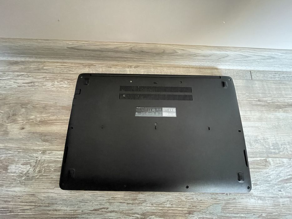 ASUS X502C / 4GB RAM / 120GB SSD / 15.6