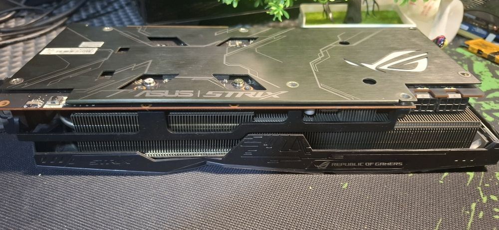 Asus ROG RX 5700xt 8Gb