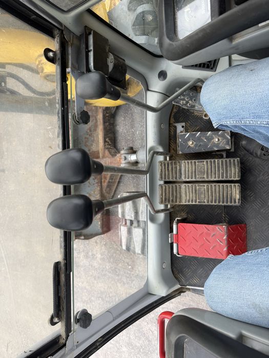 De vanzare sau da inchiriat excavator de 8 tone