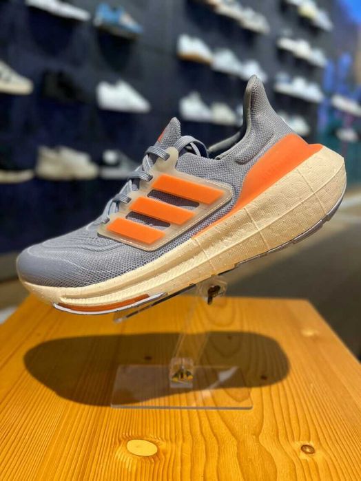 Оригинални мъжки обувки   ADIDAS ULTRABOOST 23    EU 40 ,41 1/3