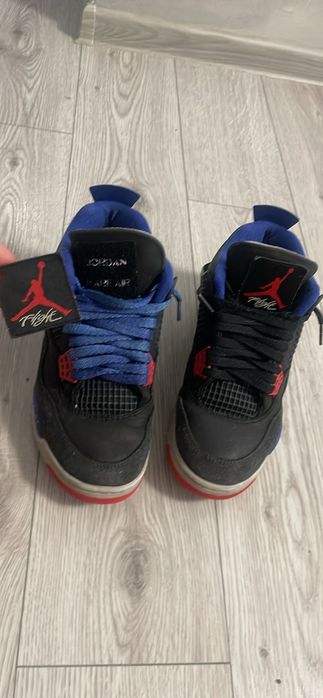 Adidasi Jordan 4