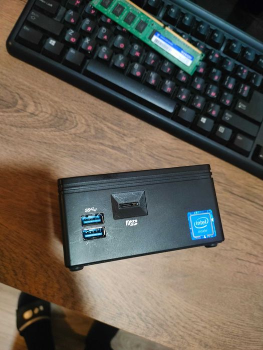 Продава се Gigabyte base 3000