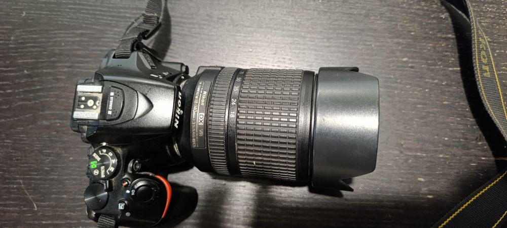 Aparat Foto DSLR Nikon D5600 Kit 18-140mm f/3.5-5.6G ED VR – Stare  Bună
