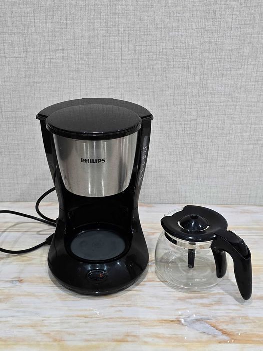 Продаю кофеварку Philips HD7434