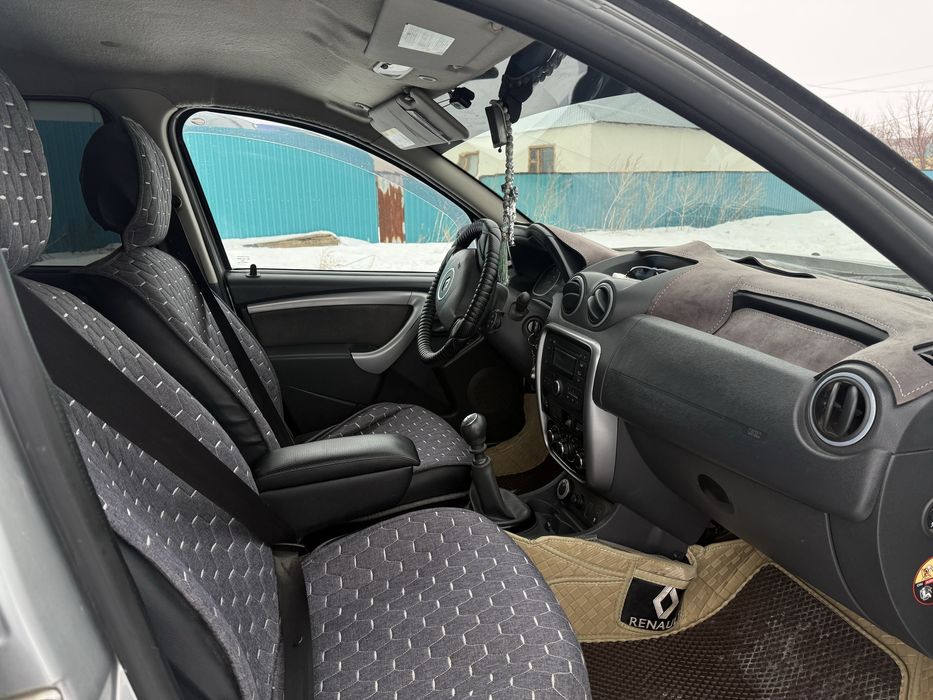 Автомобиль Renault Duster