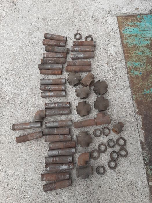 Железные уголки, отводы