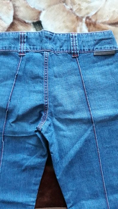 Продам НОВЫЕ джинсы