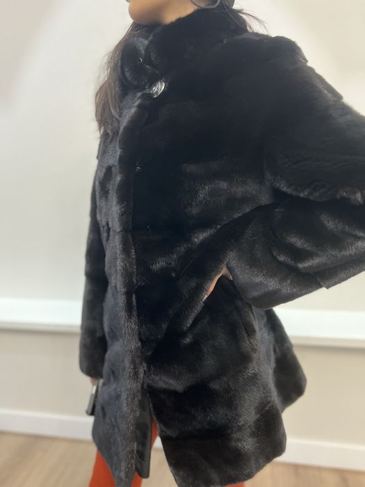 Продам норковую шубу