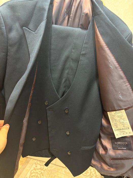 Продам турецкий костюм