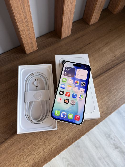 Iphone 16 White - Nou