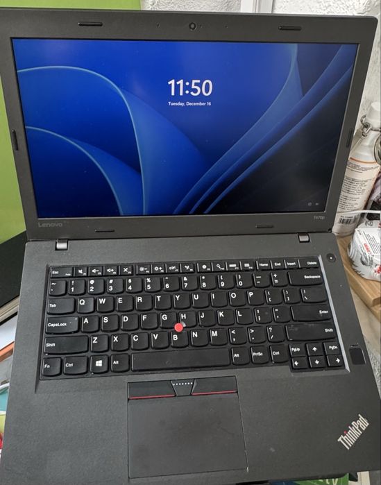 Lenovo Thinkpad T470p super bun.
