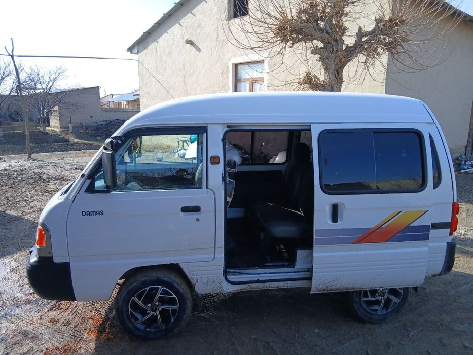 Chevrolet damas rangi oq