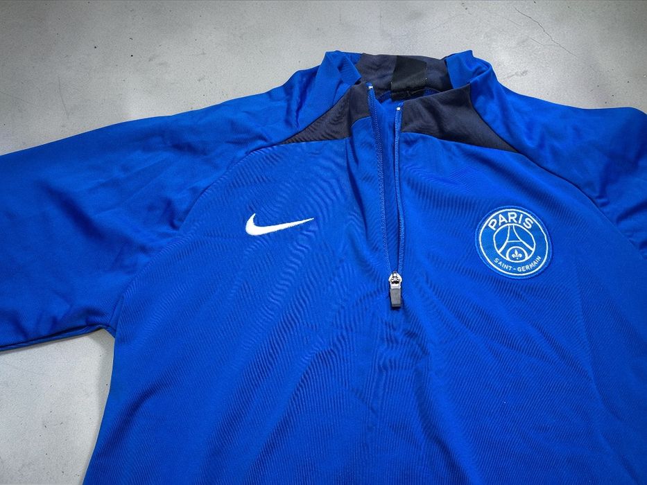 Футболен анцунг на ПСЖ половин цип!
