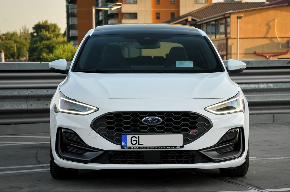 Ford Focus MCA 5 uși ST X 2.3 ecoboost 280 CP A7