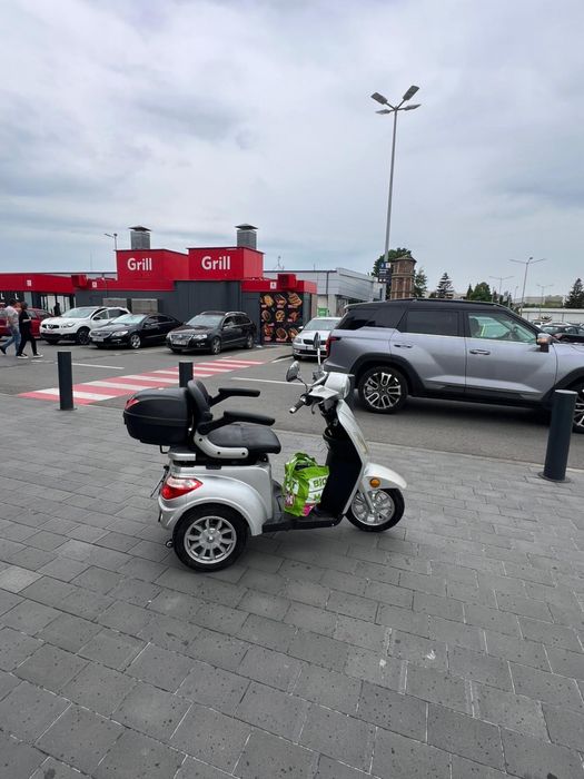 Scuter Electric 60km autonomie .