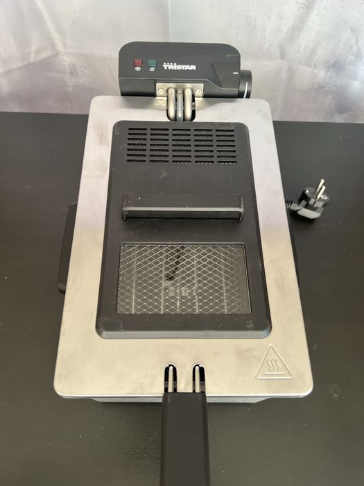 Фритюрник Tristar - нов