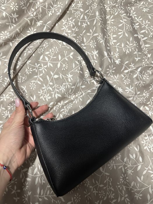 Класическа черна чанта с дръжка