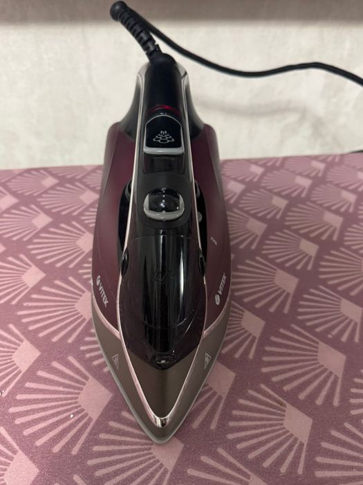 Утюг с гладилкой вместе