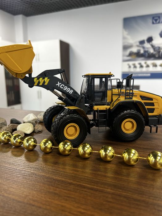 Продам Погрузчик Экскаватор 3в 1