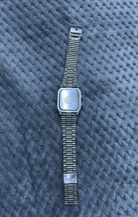 Продам часы Casio с будильником