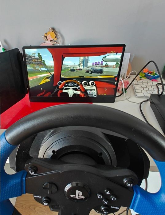 Volan thrustmaster t150