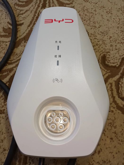 Зарядка сотилади 7 кв 100$