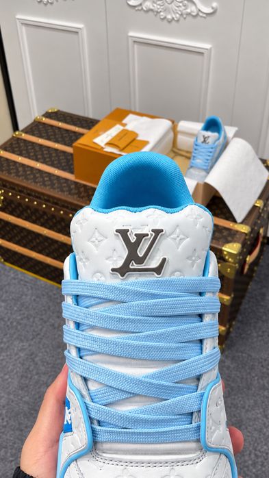 Adidasi LV baby blue, full box, saculet, certificay