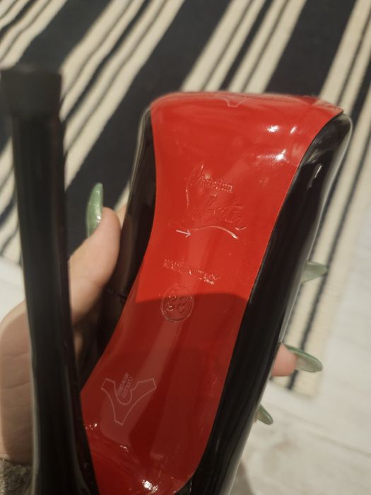 Christian Louboutin 38 номер класическите токчета 12см