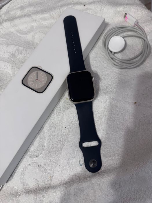 Апл ватч продаются