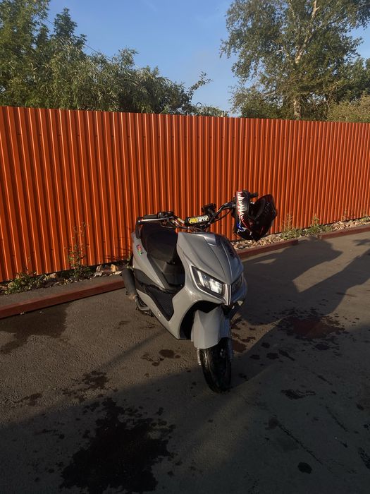 Продам скутер м8 стант