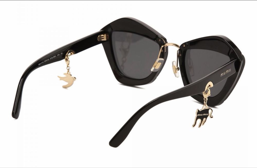 Оригинални луксозни слънчеви очила Miu Miu (Prada) с висящи аксесоари