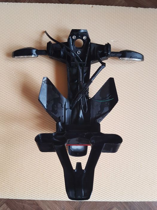 suporti placuta inmatriculare Yamaha R1  2015-2025