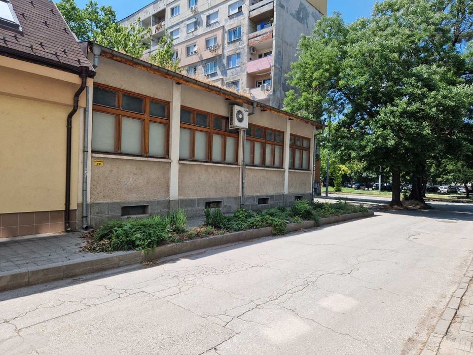 Продавам къща в гр. Пловдив, кв. Кършияка срещу Планет клуб!