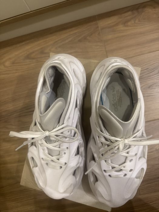 Кроссовки Adidas