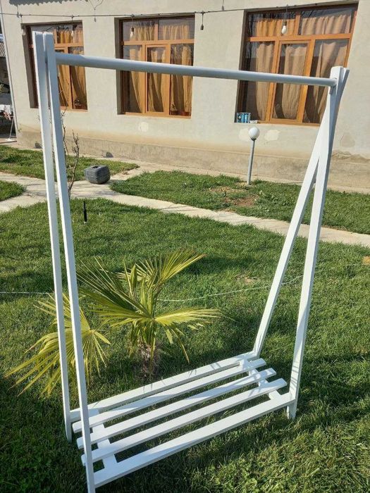 Напольная вешалка